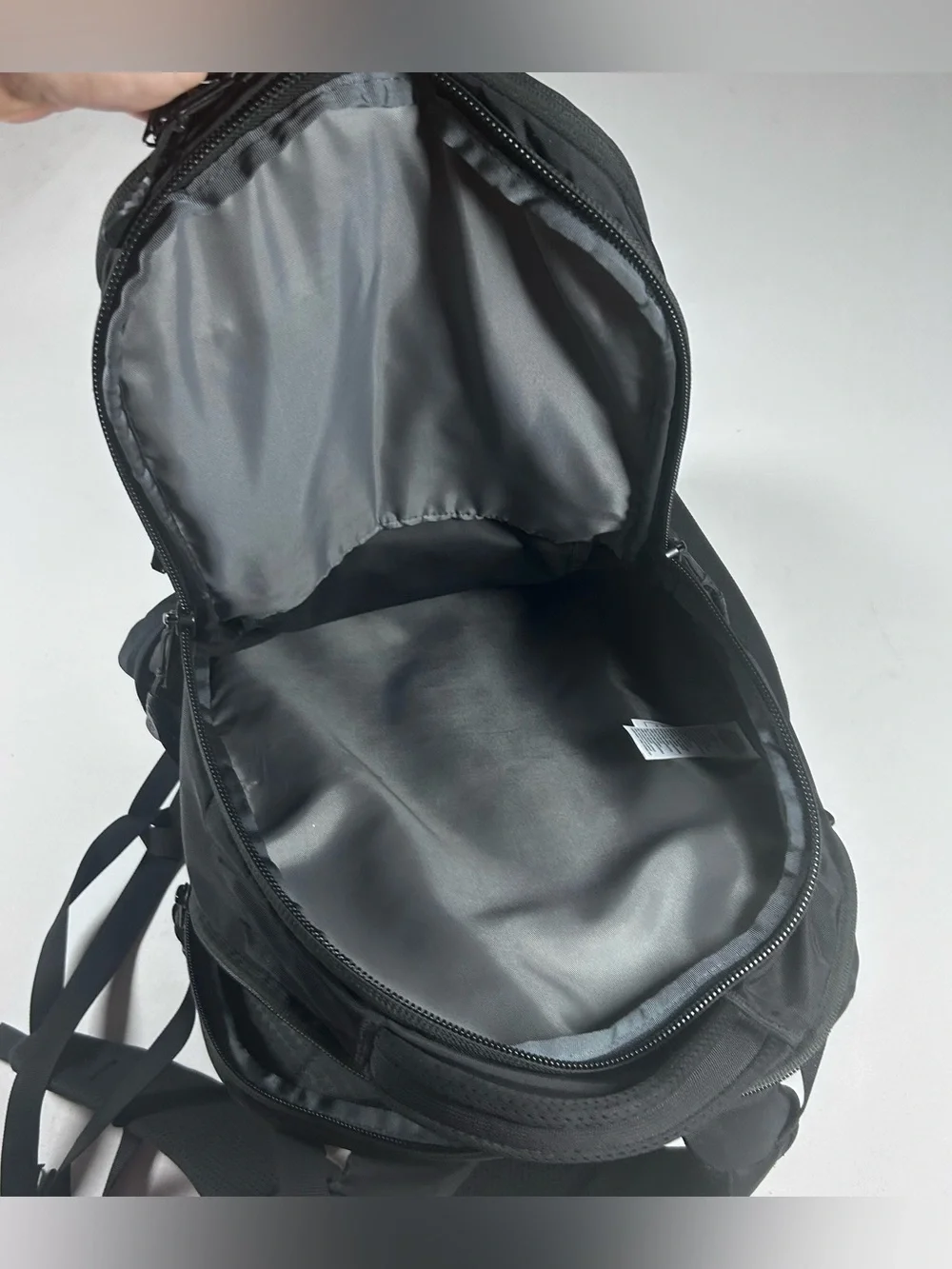 The North Face Unisex RECON Day Travel Hike Student 30L Backpack Black